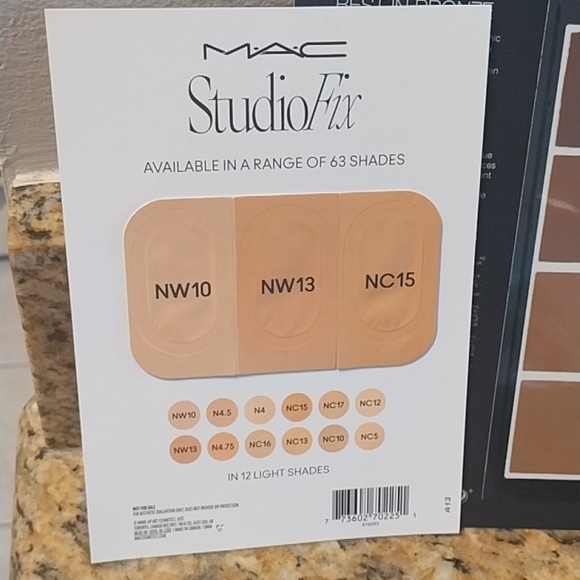 Lot of Foundation bronzer samples - Picture 9 of 16